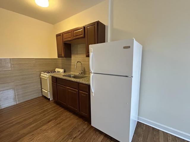Chicago IL 60646 105756013