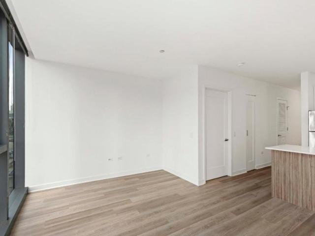 Chicago IL 60654 105987609