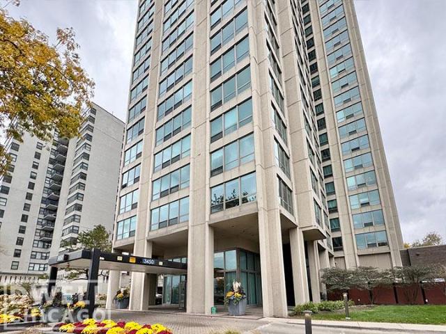 Chicago IL 60657 105786693