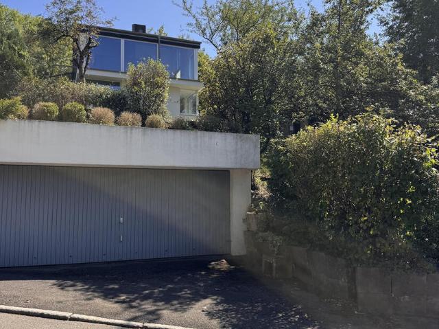 Chices Haus in bester Aussichtslage