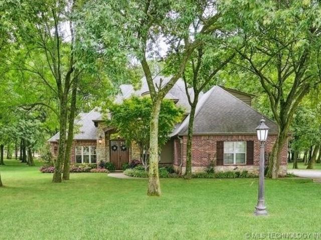 Chickadee Ct, Owasso, Home For Sale