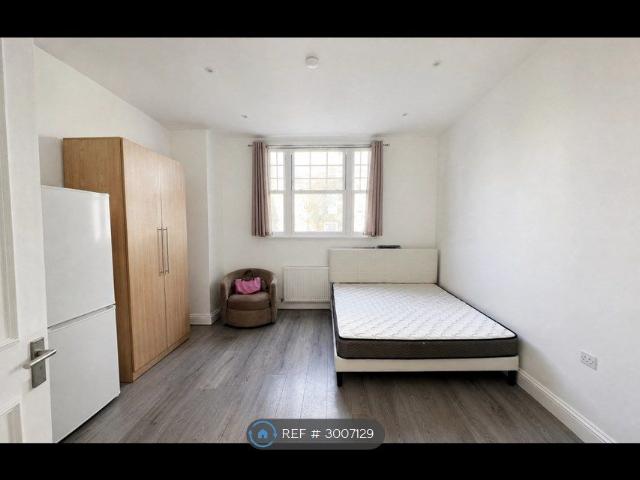 Chicksand House, London E1, Room to rent, £1,100 pcm | PrimeLocation