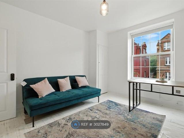 Chicksand House, London E1, 4 bed flat to rent, £4,500 pcm | PrimeLocation