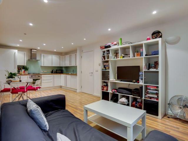 Chicksand Street, London 1 bed flat to rent £2,100 pcm £485 pw