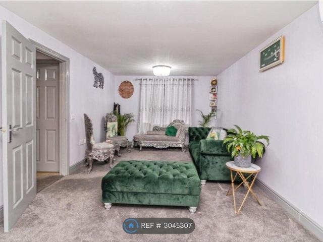 None, 4 bed detached house to rent, £485 | PrimeLocation