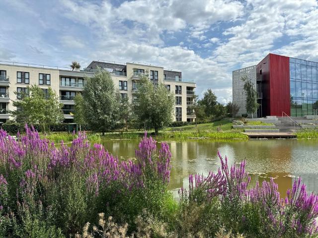 Chieftain Road, Surrey KT16, 1 bed flat to rent, £1,695 pcm | PrimeLocation