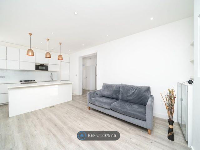 Childs Hill, London NW2, 3 bed flat to rent, £2,750 pcm | PrimeLocation