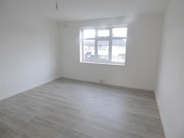 Childwall Lane, Huyton With Roby, Liverpool L14, 2 bed flat to rent, £695 pcm | PrimeLocation