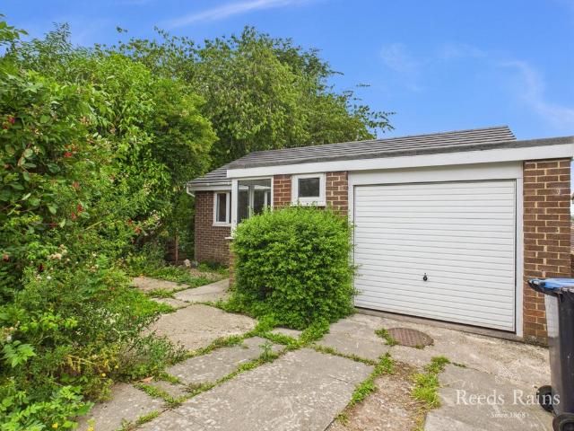 Chillingham Road, Durham DH1 3 bed detached house to rent £1,200 pcm £277 pw