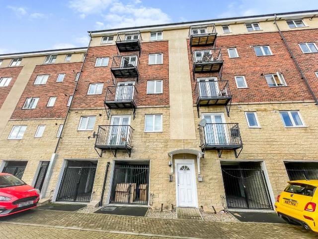 Chillingham Road, Heaton, Newcastle Upon Tyne NE6, 2 bed flat to rent, £1,200 pcm | PrimeLocation