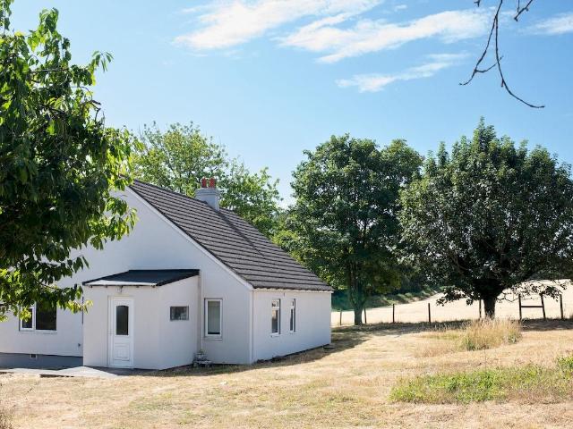 Chilton Candover, Alresford SO24, 2 bed detached bungalow to rent, £1,750 pcm | PrimeLocation