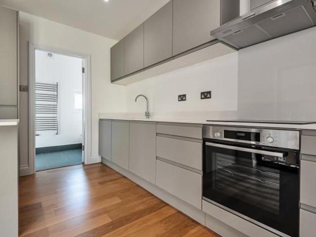 Chilton Road, Richmond TW9, 1 bed flat to rent, £2,100 pcm | PrimeLocation