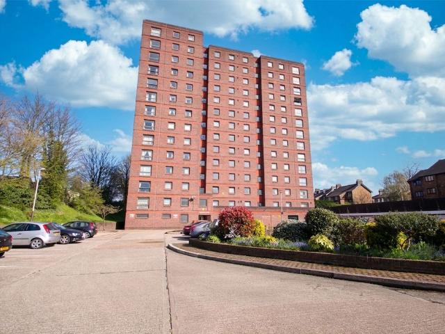 Chiltern View Road, Uxbridge UB8, 1 bed flat to rent, £1,250 pcm | PrimeLocation