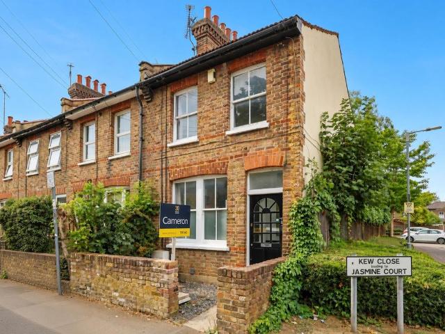 Chiltern View Road, Uxbridge UB8, 2 bed terraced house to rent, £1,850 pcm | PrimeLocation