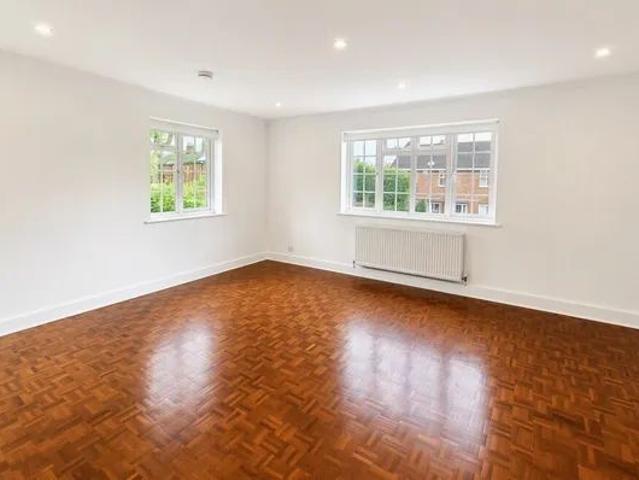 Chiltern Way, Tonbridge