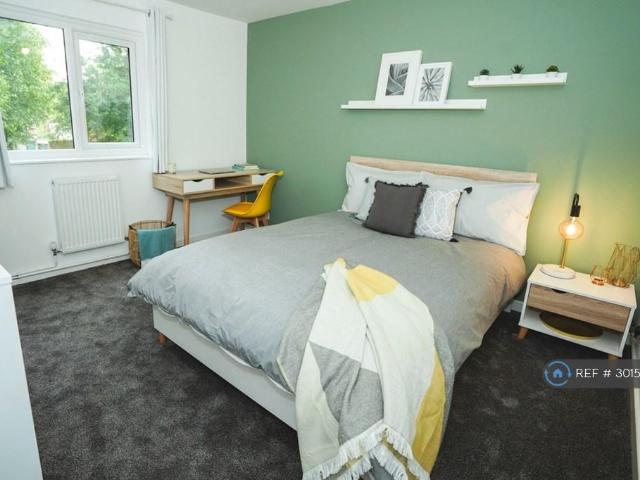 Chiltern Gardens, Dawley, Telford, TF4 1 bed in a house share to rent £575 pcm £133 pw