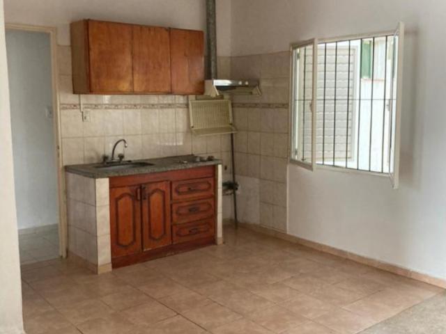 Chimbas B° Jardin Ferroviario, Casita Con 1 Dormitorio, Baño, Estar Comedor Cocina, Patio Y Coch $350.000 Tel 2646296308