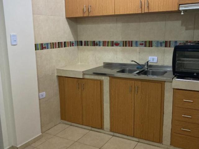 Chimbas Centro, A 1 Cuadra De La Plaza Estar Comedor Cocina 2 Dorm 1 Baño $430.000 Tel.4320046 264 6296308