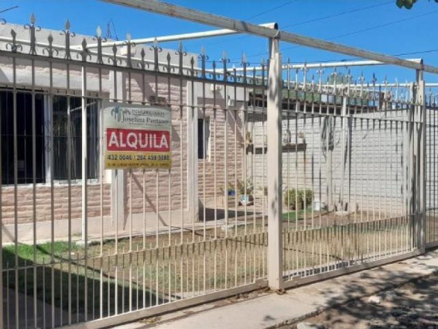 Chimbas Lindo Barrio, Casita: Estar Cocina Comedor, 2 Dorm, 1 Baño, Patio Y Cochera $350.000. Tel. 2646296308