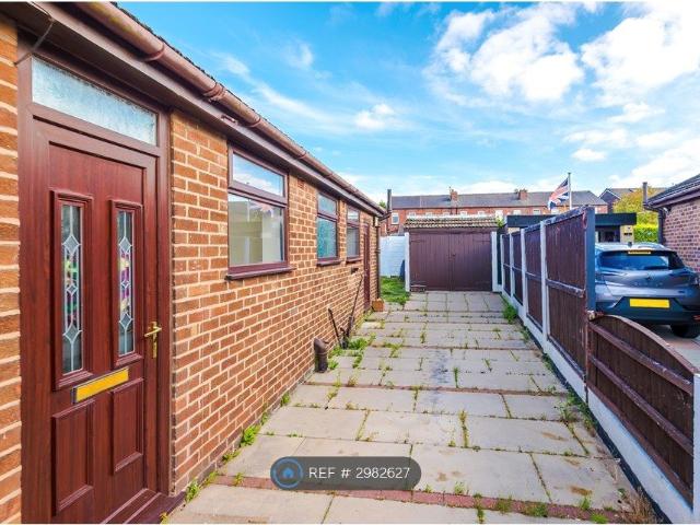 Chimes Road, Wigan WN4, 3 bed bungalow to rent, £1,100 pcm | PrimeLocation