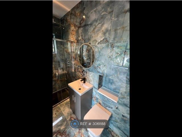 Chinbrook Road, London SE12, 2 bed flat to rent, £2,100 pcm | PrimeLocation