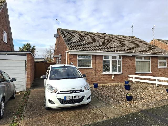 Chingford Avenue, Clacton On Sea, Essex CO15, 2 bed bungalow to rent, £1,200 pcm | PrimeLocation