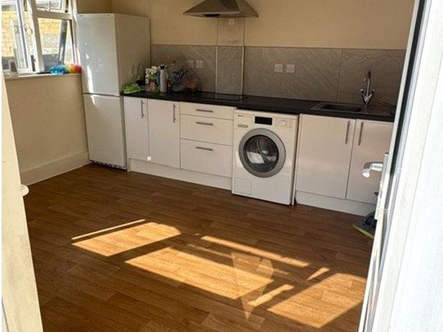 Chinnor Road, Watlington OX49, Studio to rent, £754 pcm | PrimeLocation
