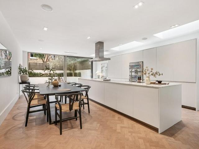 Chipstead Street, London, SW6 6 bed terraced house to rent £14,500 pcm £3,346 pw