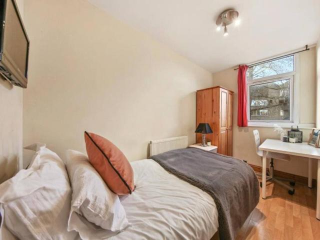 Chippenham Road, London W9 1 bed in a house share to rent £1,200 pcm £277 pw