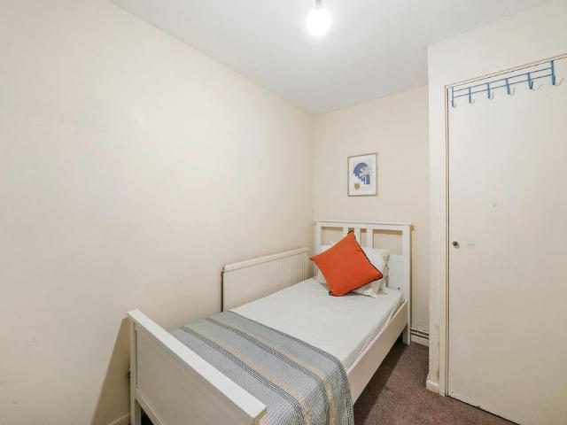 Chippenham Road, London W9 1 bed in a house share to rent £1,200 pcm £277 pw