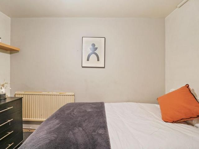 Chippenham Road, London W9 1 bed in a house share to rent £1,400 pcm £323 pw