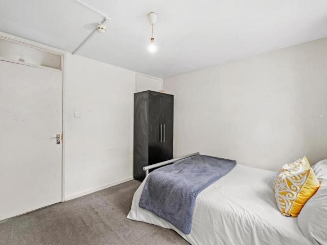 Chippenham Road, London W9 1 bed in a house share to rent £1,400 pcm £323 pw