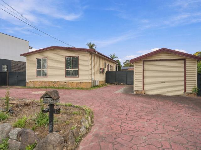 Chipping Norton, 12 Governor Macquarie Drive