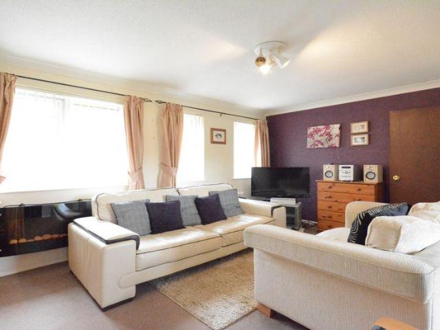 Chisbury Close, Bracknell, RG12 1 bed flat to rent £1,200 pcm £277 pw