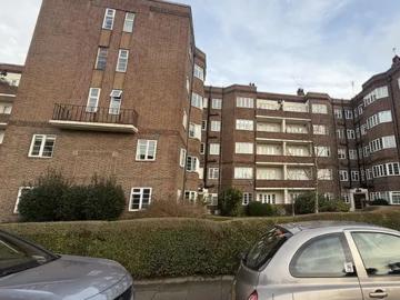 Chiswick Village, Strand on the Green, London, W4 3DG, United Kingdom | 2 bed apartment for rent #140544166 | Rentberry