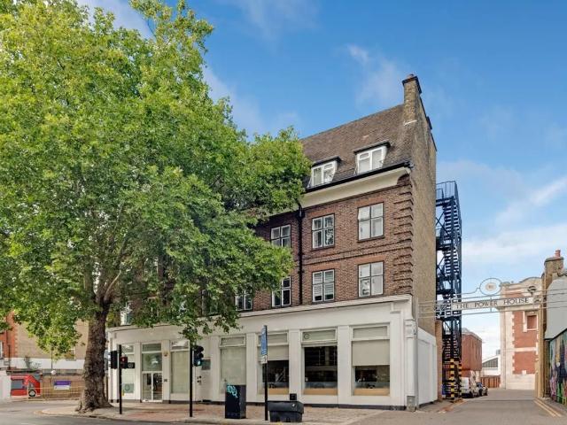Chiswick High Road