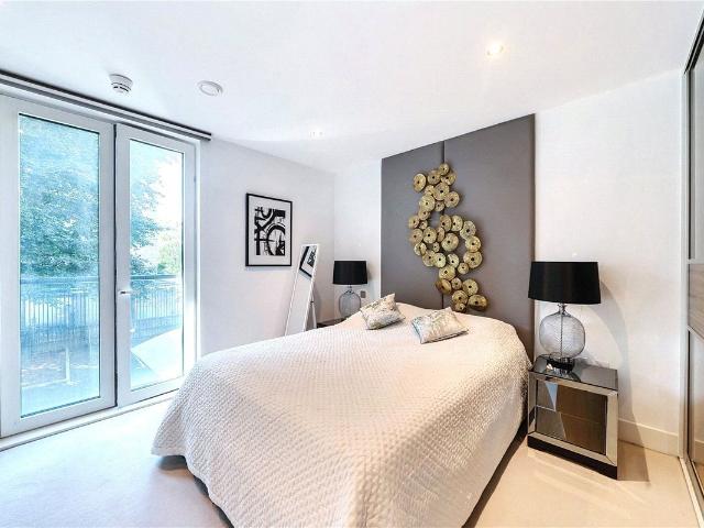 Chiswick High Road, Chiswick W4, 1 bed flat to rent, £2,600 pcm | PrimeLocation