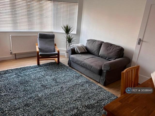 Chiswick, London, W4 2 bed flat to rent £2,400 pcm £554 pw