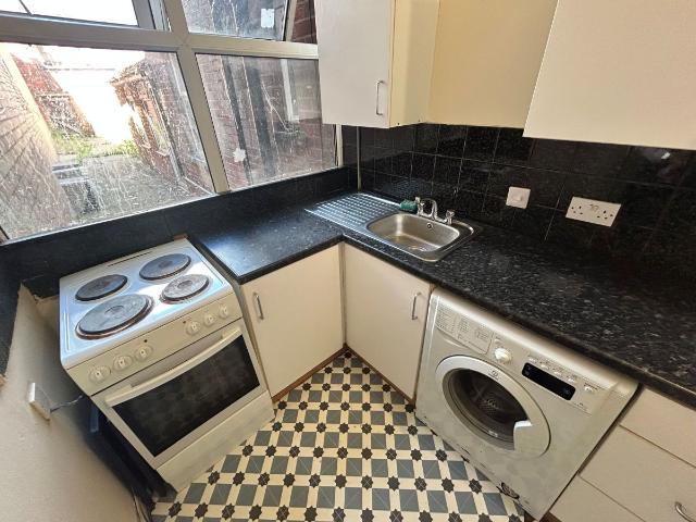 Christ Church Road, Studio 6, Doncaster DN1, Studio to rent, £500 pcm | PrimeLocation