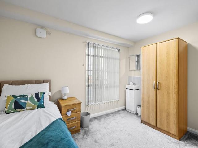 Christ The King, Plymouth PL2 1 bed in a house share to rent £450 pcm £104 pw