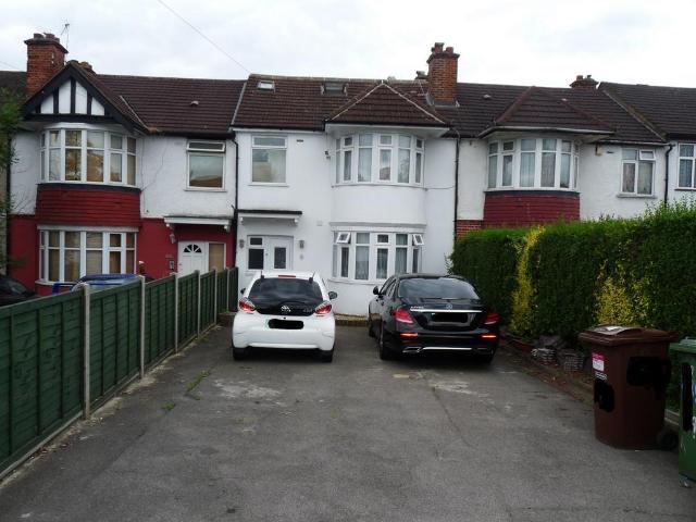 Christchurch Avenue, Kenton, HA3 Studio to rent £1,150 pcm £265 pw