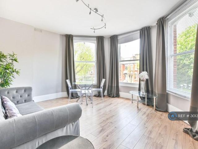 Christchurch Avenue, London, NW6 1 bed flat to rent £2,195 pcm £507 pw