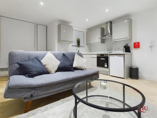 Christchurch Avenue, London, NW6 7BE 1 bed flat to rent £1,795 pcm £414 pw