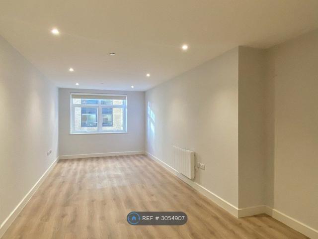 Christchurch Road, Bournemouth BH1, 2 bed flat to rent, £1,365 pcm | PrimeLocation
