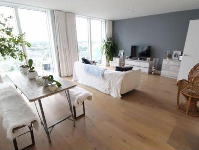 Christchurch Road, Bournemouth BH1, 2 bed flat to rent, £1,750 pcm | PrimeLocation