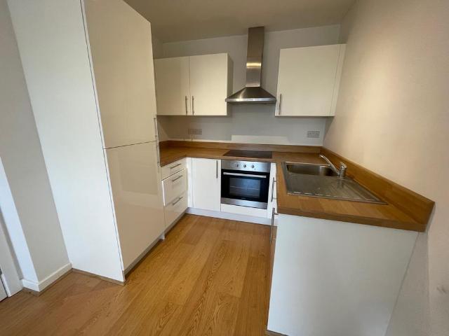 Christchurch Road, BOURNEMOUTH, BH7 1 bed flat to rent £900 pcm £208 pw