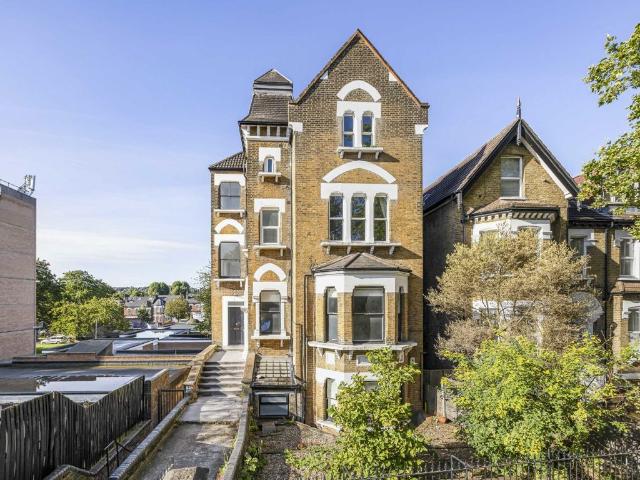 Christchurch Road, Brixton SW2, 2 bed flat to rent, £2,250 pcm | PrimeLocation