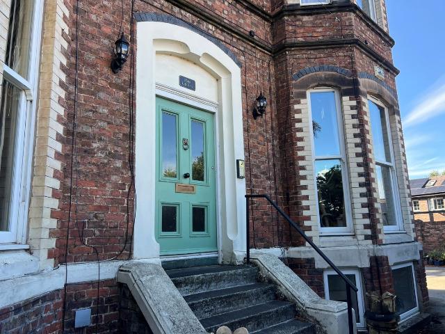 Christchurch Road, Prenton CH43, 2 bed flat to rent, £850 pcm | PrimeLocation