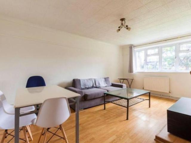 Christian Street, London, E1 4 bed apartment to rent £3,600 pcm £831 pw