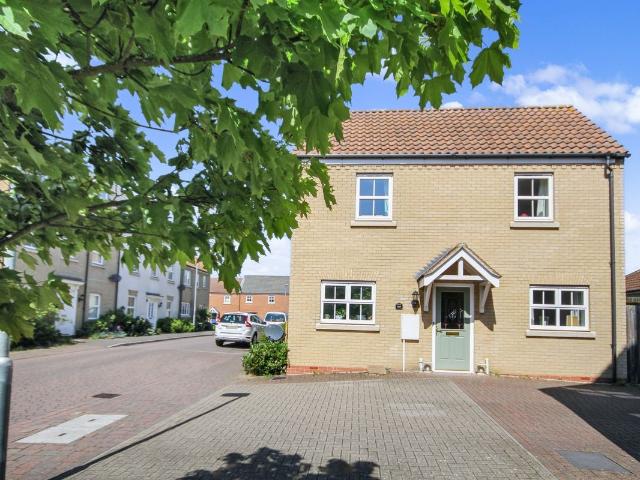 Christie Drive, Hinchingbrooke Park, Huntingdon PE29, 2 bed detached house to rent, £1,275 pcm | PrimeLocation